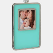 モダーシックなミニマリストモノグラムターコイズアクアブルー シルバープレートフレームオーナメント (右)