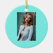 モダーシックなミニマリストモノグラムターコイズアクアブルー セラミックオーナメント (正面)