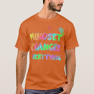 モチベーションに関する声明を変更するマインドセット Tシャツ