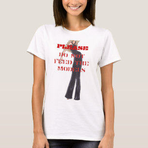 、モデルを食べ物を与えないで下さい Tシャツ