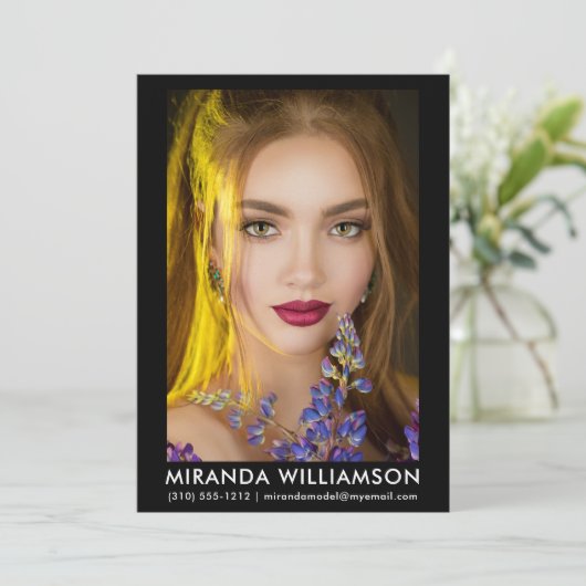 モデル・アクター用コンポジットカード 1 フォト 5x7 ブラック 招待状 (スタンド正面)