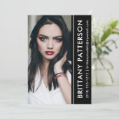 モデル・俳優用 写真コンポジットカード 5x7 黒ストライプ 招待状 (スタンド正面)