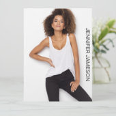 モデルActor Compカード | 3枚の写真とQRコード 招待状 (スタンド正面)