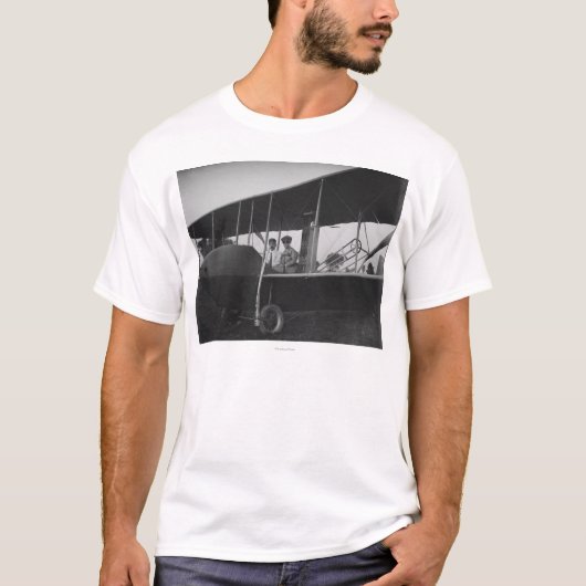 モデルHSのOrvilleのKatharineライト Tシャツ (正面)