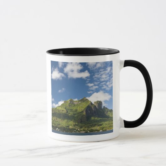 モトゥオテマヌと美しいボラボラ島の風景 マグカップ (右)