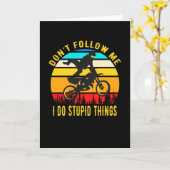 モトクロスおもしろいバイクダートバイク カード (黄色い花)