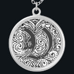 モナキヤ「V」 シルバープレートネックレス<br><div class="desc">Monarchiaと呼ファンシーばれるLetter Monogramフォント。ヴィンテージビクトリアンスタイル文字。これカスタマイズは、あなたのアートワークまたは文字と。このデザインを製品に転送する。</div>