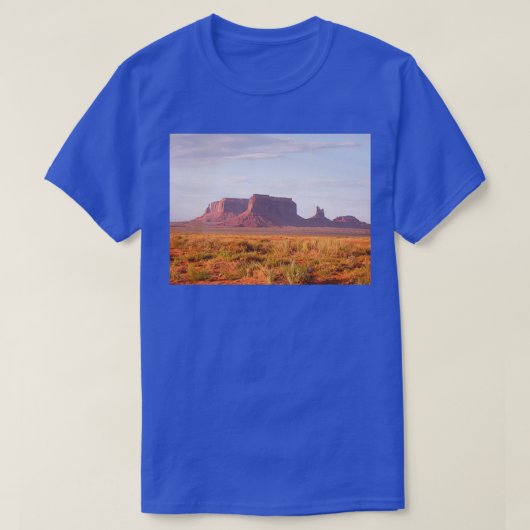 モニュメントバレーの景色 Tシャツ (デザイン正面)