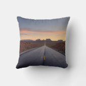 モニュメントバレートライバルパークへの道 クッション (裏面)