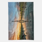 モニュメント |エッフェルタワーの日の出 キッチンタオル (縦)