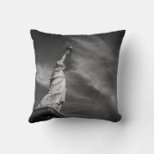 モニュメント |自由マンハッタン像NYC クッション (裏面)