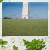 モニュメント | Washington Monument with Flags キッチンタオル (折り畳み)