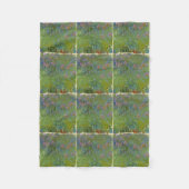 モネのヴィンテージの花の庭の花瓶のブーケの名画 フリースブランケット (正面)