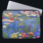 モネスイリ ラップトップスリーブ<br><div class="desc">ラップトップスリーブはクロード・モネの油絵の水彩（1916年）を特集。穏やかな池に浮かぶ美しいピンク、紫、赤の睡蓮。印象派素晴らしや芸術のファンのためのフランスの贈り物。</div>