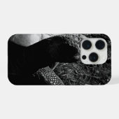 モノクロのカメの写真 iPhoneケース (裏面横)
