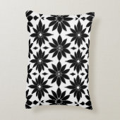 モノクロのダマスカス柄 アクセントクッション (裏面(縦))