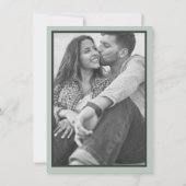 モノクロのミニマルデイジーフローズンフォト 招待状 (裏面)