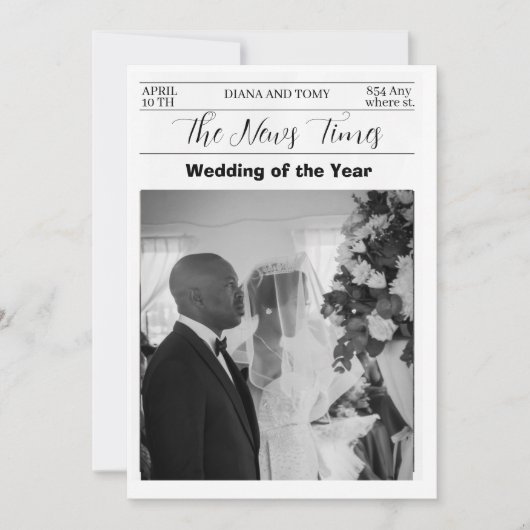 モノクロのヴィンテージ新聞風ウェディング 招待状 (正面)