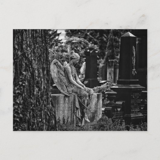 モノクロの写真のメランコリックな天使 ポストカード (正面)