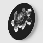 モノクロの桜と時計 ラージ壁時計 (傾斜)