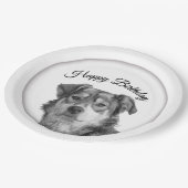モノクロの洗練された雑種犬の誕生日 ペーパープレート (アングル)