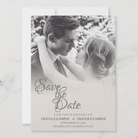 モノクロの結婚式のカップルがキスをしている 招待状 (正面)