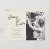 モノクロの結婚式のカップルがキスをしている 案内ポストカード (正面/裏面)