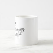 モノクロの美しい朝の挨拶マグカップ コーヒーマグカップ (中央)