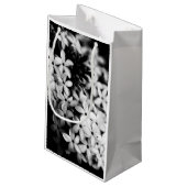モノクロの花々 スモールペーパーバッグ (裏面アングル)