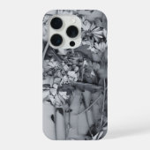 モノクロの花 iPhoneケース (裏面)
