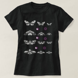 モノクロの蛾と蝶の芸術 Tシャツ