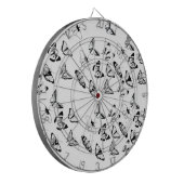 モノクロの蝶のウェディング ダーツボード (正面左)