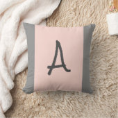 モノクログラムピンクとグレーのアクセント枕 クッション (ブランケット)