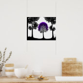 モノクロフォレストに魅惑の紫の木 ポスター (キッチン)