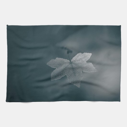 モノクロメープルリーフ自然写真 キッチンタオル (横)