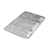 モノクロームにそびえる《植物》アスペンの冬の雪の木 バスマット (アングル)