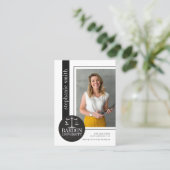 モノクロ写真オーバーサイズのインターンシップ 名刺 (スタンド正面)