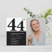モノクロ写真 44歳の誕生日招待状 招待状 (スタンド正面)