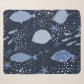 モノクロ睡眠魚、暗いパターン。 シェルパブランケット (正面(横))