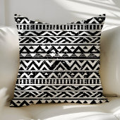 モノクロ トライバル 幾何学 アステカ パターン クッション