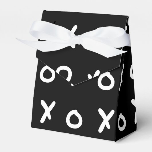 モノクロ X O XO X&Oのトレンディでかわいい フェイバーボックス (正面サイド)