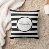 モノグラはっきりしたグと名ストライプ前を黒に塗ったラグビーの選手 クッション (ブランケット)