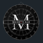 モノグラパーソナライズされたム名 ダーツボード<br><div class="desc">このパーソナライズされたバーマッ素晴らしトはあなたの人生の誰にとっても贈り物だ!あなたの好きになることができるクラシックとスタイリッシュデザインでパーソナライズされたあなたの友人や家族をうわ。</div>