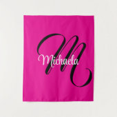 モノグラミニマルムモダンイニシャル名hot pink タペストリー (正面)