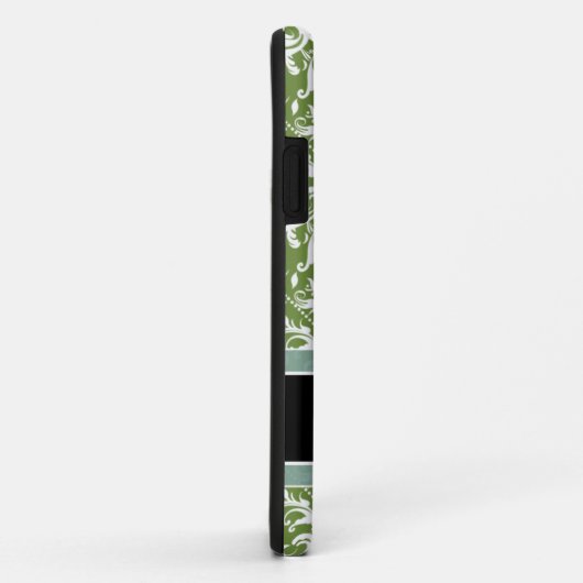 モノグラムが付いているかわいらしく暗いオリーブ色及び白のダマスク織 Case-Mate iPhoneケース (裏面/右)