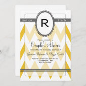 モノグラムが付いているシェブロンのモダンな招待 招待状 (正面/裏面)