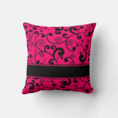 モノグラムが付いているショッキングピンクそして黒い線条細工スクロール クッション (裏面)