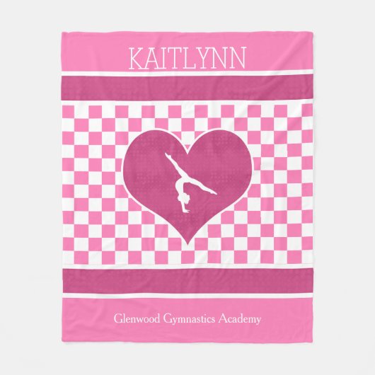 モノグラムとのかわいらしいピンクのチェック模様の体操 フリースブランケット (正面)