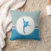 モノグラムとのシェブロンの青/灰色のストライプな体操 クッション (ブランケット)