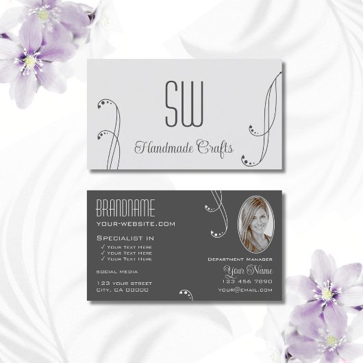 モノグラムと写真華美を含む明るいダークグレー 名刺